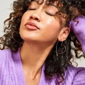 Stella & Dot SILVER Essential Hammered Heart Hoops